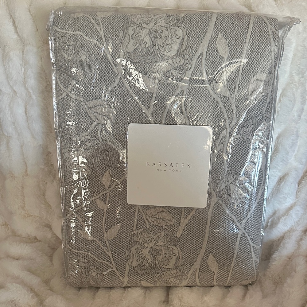 Kassatex New York Gray Floral Throw Blanket